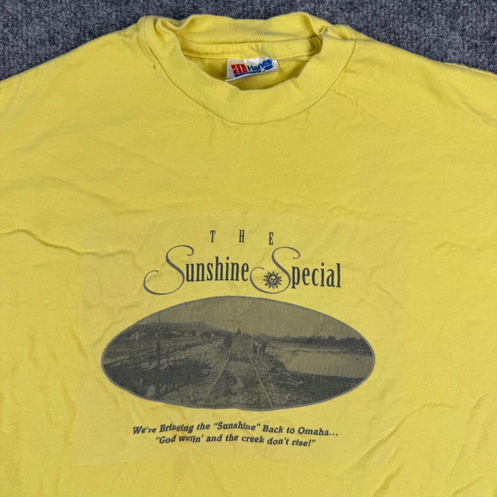 Hanes T-Shirt Mens Size M Yellow The Sunshine Special Omaha Cotton Vintage USA